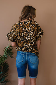 Doe & Rae Lookin' Fabulous Full Size Run Leopard Print Tee